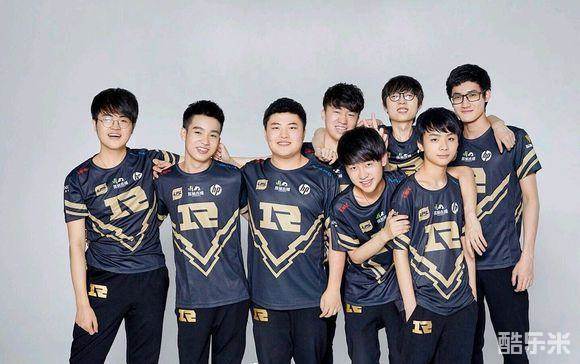 借助太阳能 借助太阳能