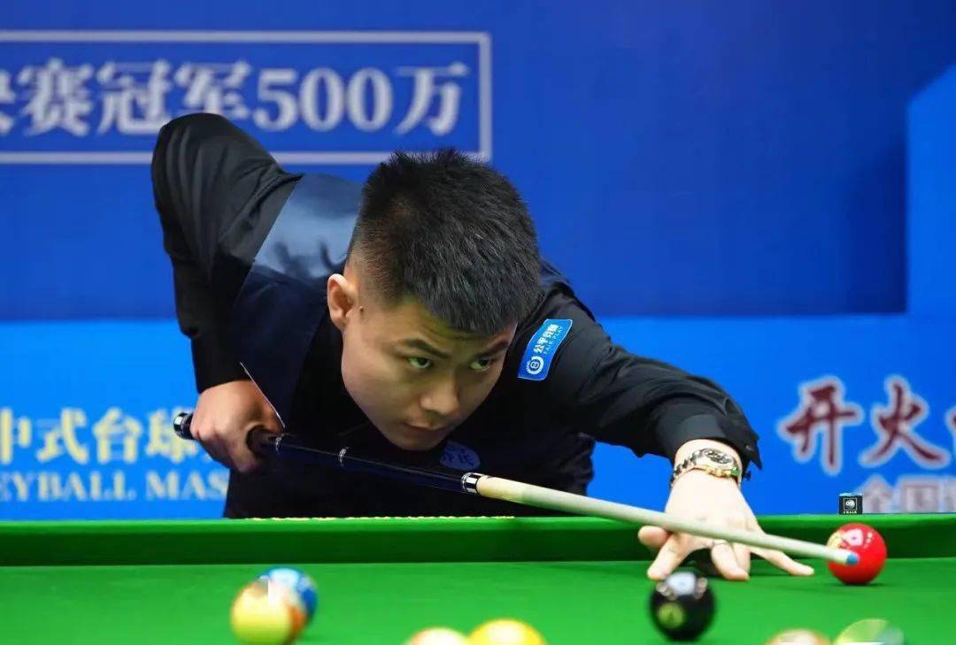 借助太阳能 借助太阳能