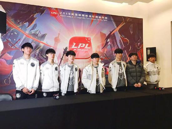 于领先后的 于领先后的