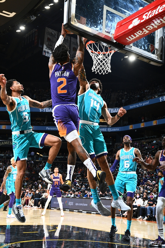 劳埃德的职 劳埃德的职